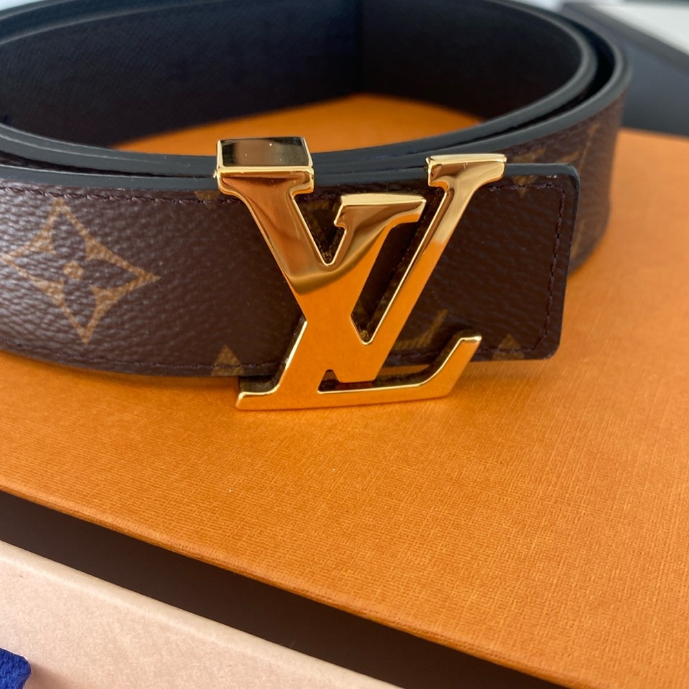 Louis Vuitton reversible belt